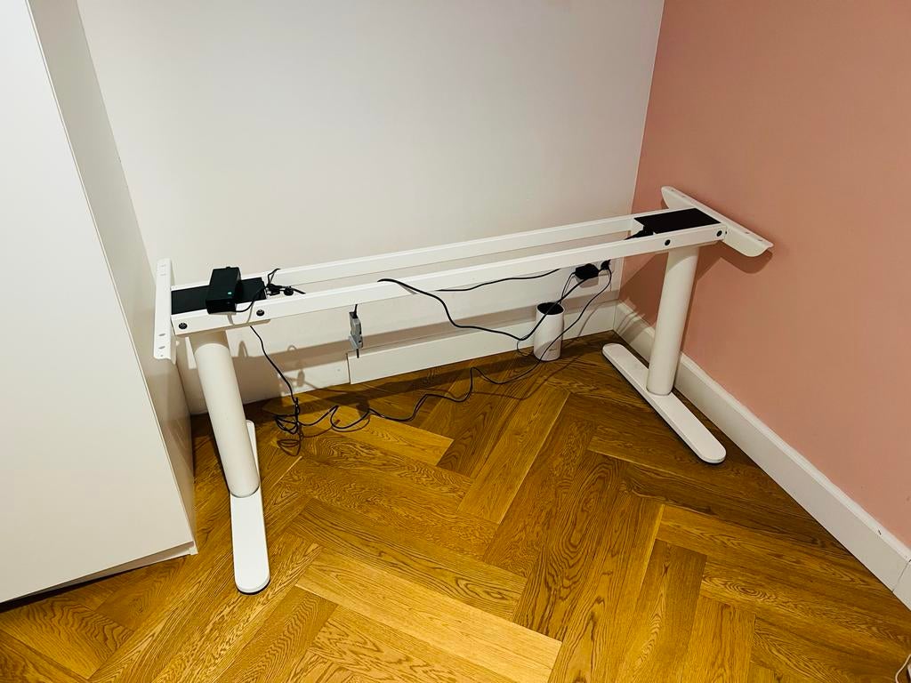 IKEA zit-sta bureau onderstel - elektrisch verstelbaar, Ophalen, Zit-sta bureau, Elektrisch, Gebruikt
