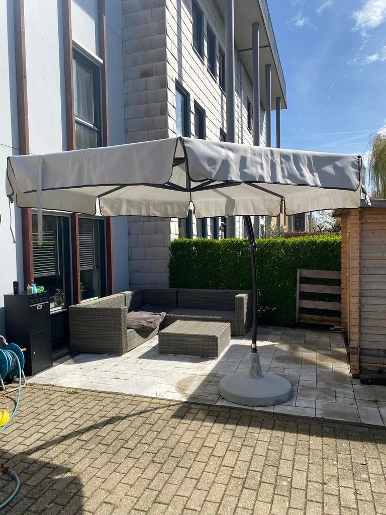 Sungarden uitschuifbare parasol Ø 2,45 m met zware voet, Tuin en Terras, Parasols, Ophalen, 2 tot 3 meter, Zweefparasol, Verstelbaar