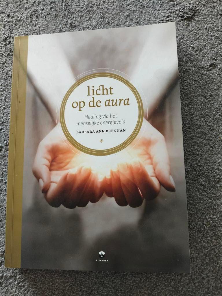 Licht op de aura - Healing via het menselijke energieveld, Boeken, Esoterie en Spiritualiteit, Achtergrond en Informatie, Spiritualiteit algemeen
