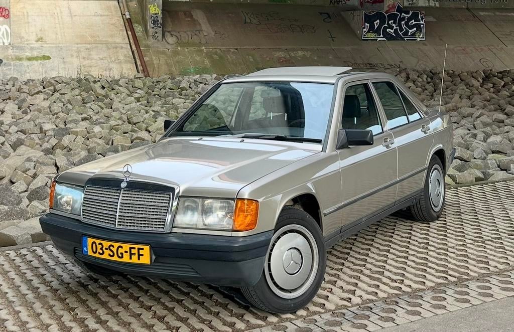 Mercedes-Benz 190 2.0 1988 Beige, Auto's, Mercedes-Benz, Bedrijf, 190-Serie, Bluetooth, Centrale vergrendeling, Elektrische buitenspiegels