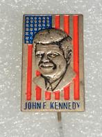 Vintage John F. Kennedy Speldje - Amerikaanse Vlag, Ophalen of Verzenden, Gebruikt, Overige onderwerpen, Speldje of Pin