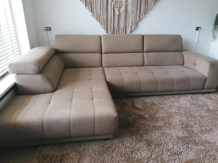 Bankstel L vormige bank electrisch uitschuifbaar  300x190, Huis en Inrichting, Banken | Complete zithoeken, Zo goed als nieuw