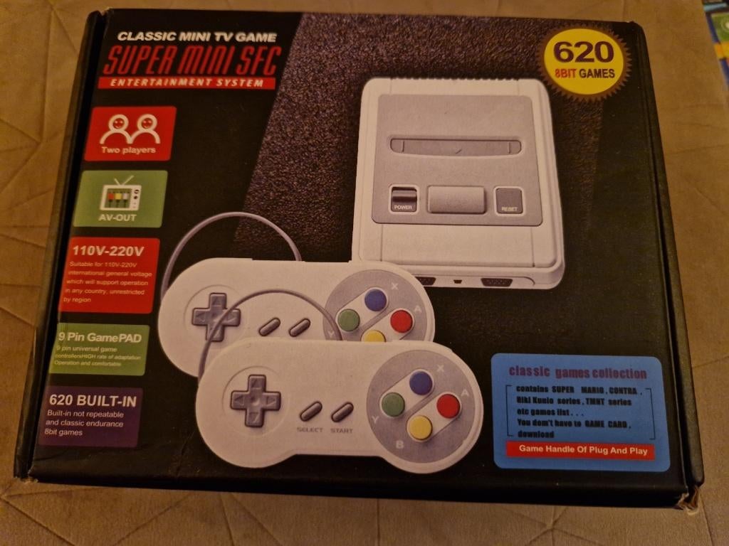 Mini Super spelcomputer incl. 620!! games, nu slechts €29,95, Spelcomputers en Games, Ophalen of Verzenden, Nieuw, Met 2 controllers