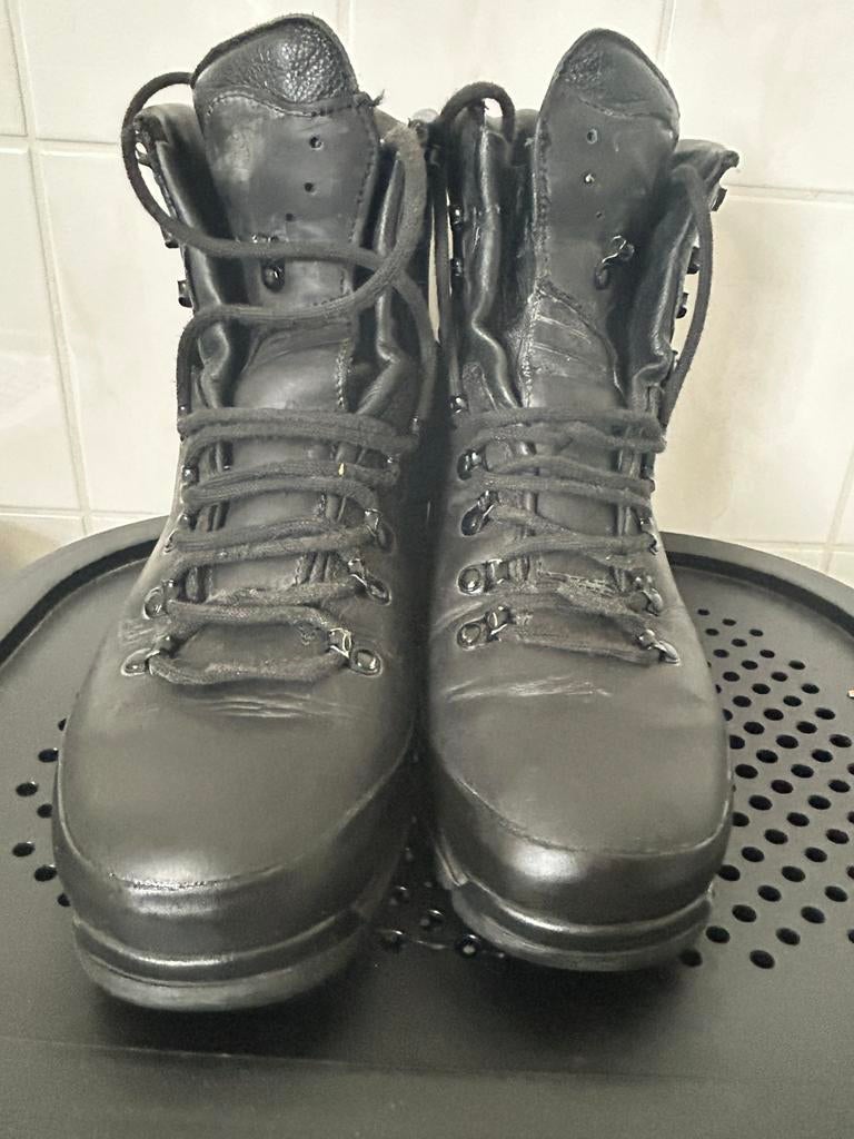Meindl M2, 43,5, Ophalen of Verzenden, Zo goed als nieuw, Zwart, Wandelschoenen of Bergschoenen