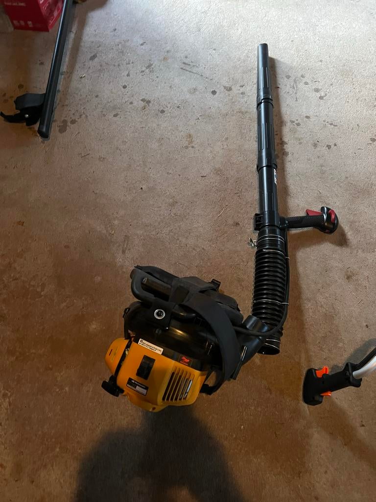 McCulloch MAC BP290 bladblazer op benzine, Ophalen, Zo goed als nieuw, Benzine, Ruggedragen