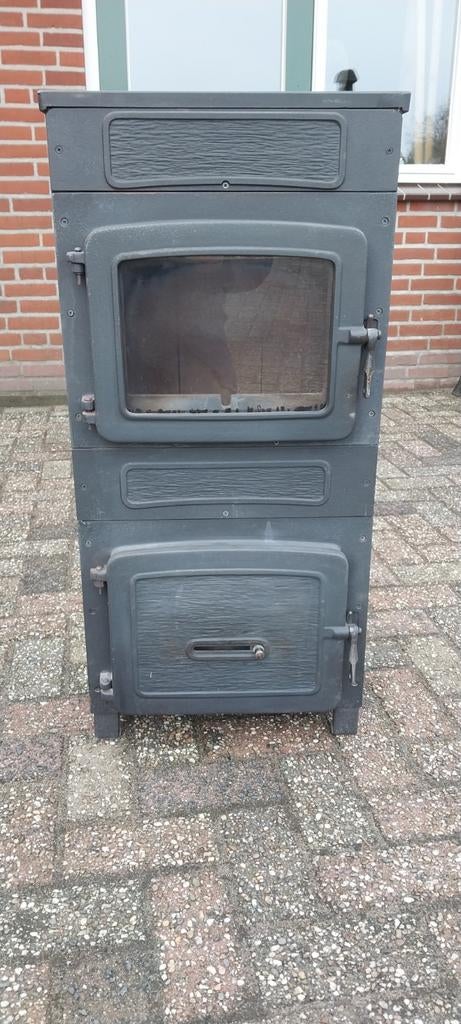 Goede gebruikte houtkachel. 8 kw.   H.92.5  B.45 en D.28.5 ., Ophalen, Gebruikt, Houtkachel, Vrijstaand