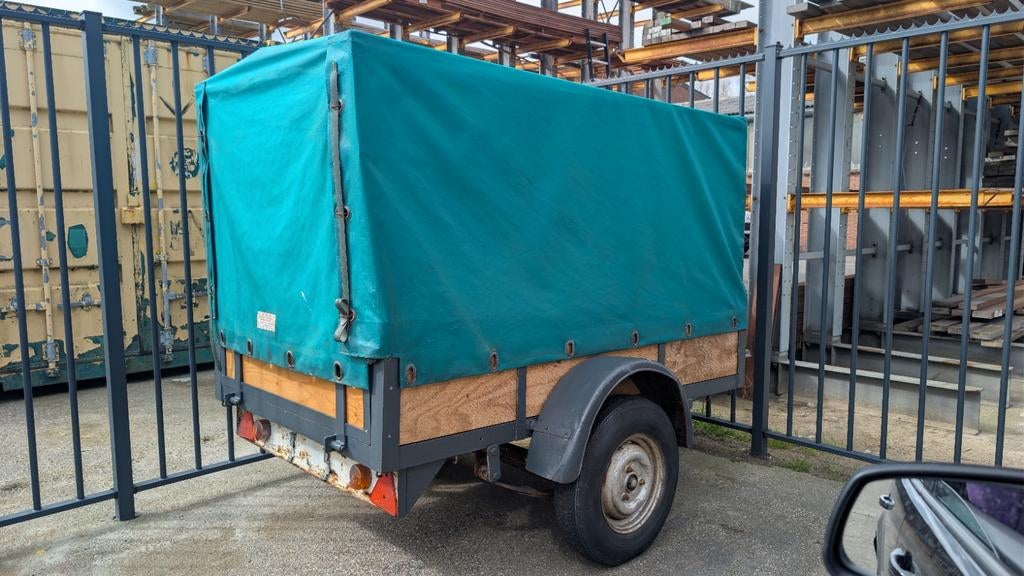 Huifkar - Opknapper, droog van binnen, Ophalen