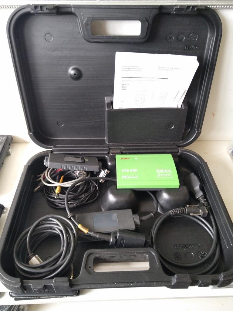 Bosch KTS 550 Diagnose Set – Compleet met koffer & kabels, Auto diversen, Autogereedschap, Ophalen of Verzenden, Gebruikt