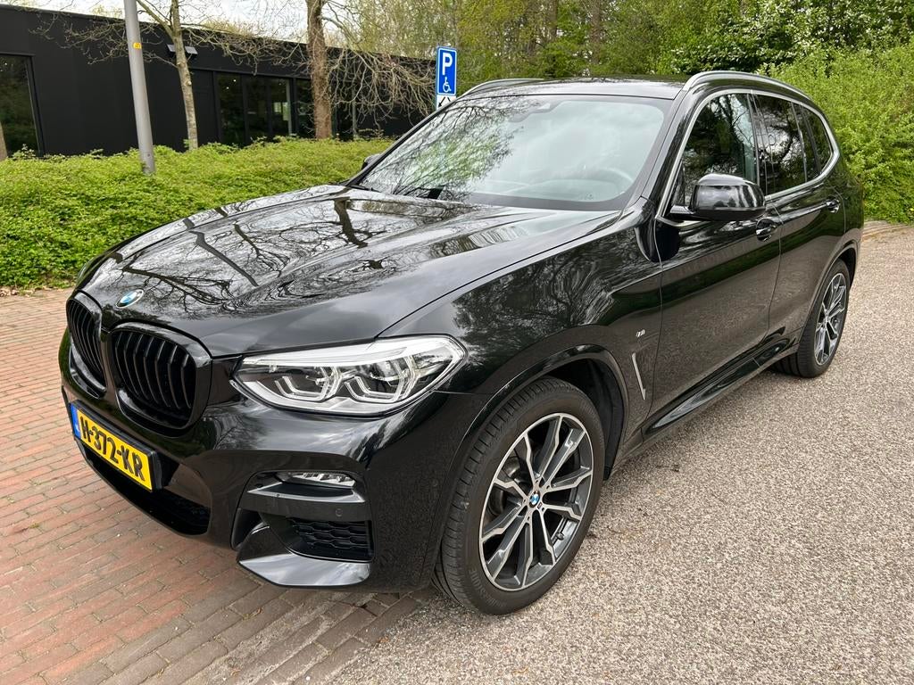 BMW X3 Xdrive20i 184pk Aut 2020 Zwart, 1998 cc, 4 cilinders, Zwart, Bruin