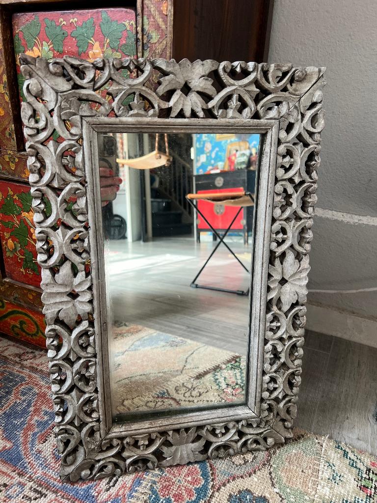 Vintage bewerkte houten handgesneden spiegel Aziatisch boho, Minder dan 50 cm, Ophalen of Verzenden, Zo goed als nieuw, Minder dan 100 cm