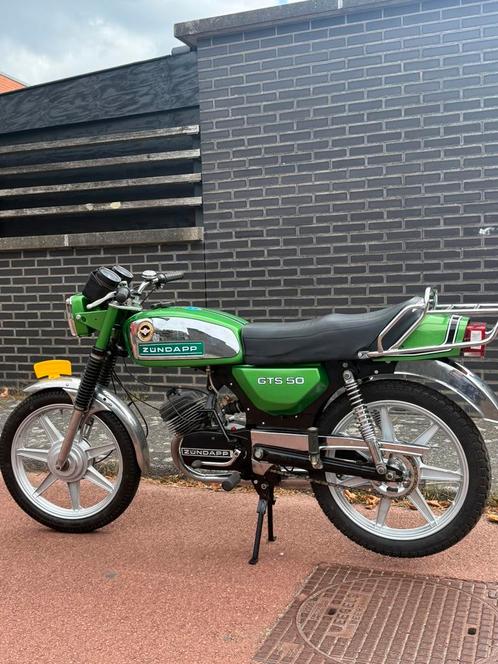 Te koop goede en nette zundapp 529 gts met Duidse papieren ., Fietsen en Brommers, Brommers | Zundapp, Gebruikt, GTS50, Maximaal 45 km/u