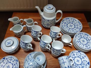 servies  beschikbaar voor biedingen