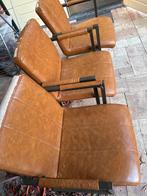 Gratis eetkamerstoelen - beschadigd, goede zit, Huis en Inrichting, Stoelen, Ophalen, Gebruikt, Bruin, Leer