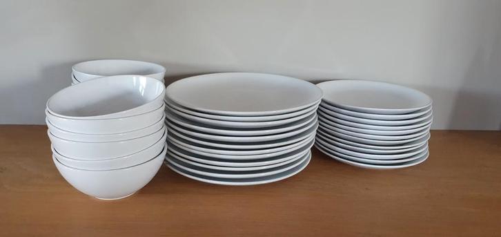 12-delig wit servies set, Huis en Inrichting, Keuken | Servies, Compleet servies, Effen, Keramiek, Ophalen