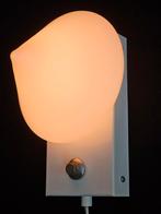 Exclusieve vintage "Hala Zeist" piramide wandlamp. 60/70 jr, Ophalen of Verzenden
