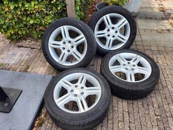 Winterbanden op LM velgen 205/55/R16 alpinesymbool beschikbaar voor biedingen