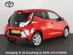Toyota Aygo 1.0 VVT-i X-Joy | Navigatie | Climate Control |, Voorwielaandrijving, Stof, Euro 6, 4 stoelen