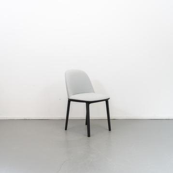 3 Vitra Soft Shell Ice Blue   Ronan & Erwan Bouroullec beschikbaar voor biedingen