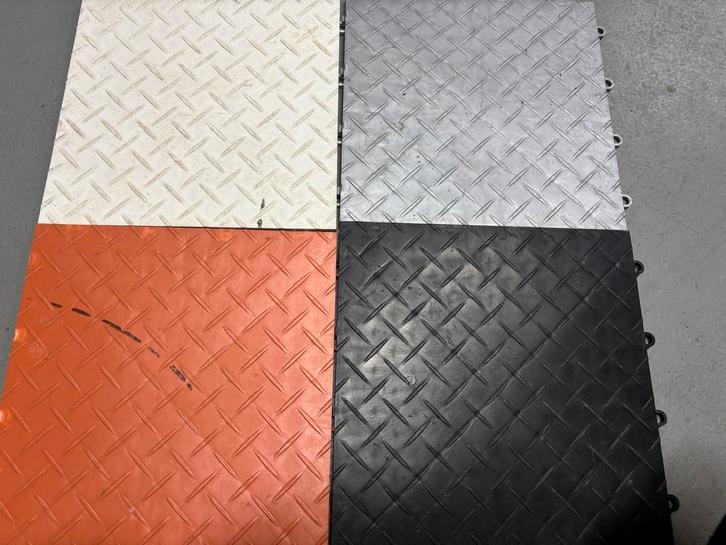 Racedeck Vloertegels 30x30cm - 15m2 - Oranje, Wit, Grijs, Zw, Doe-het-zelf en Verbouw, Vloerdelen en Plavuizen, Gebruikt, Overige typen