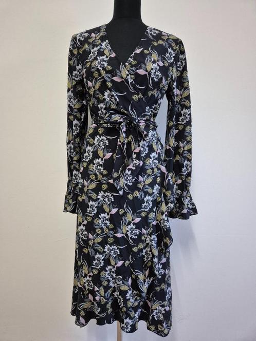 J486 - Zwarte polyamide G-Maxx bloemenjurk maat M (1), Kleding | Dames, Jurken, Zo goed als nieuw, Maat 38/40 (M), Zwart, Onder de knie