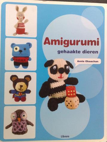 Haakboek = Amigurumi-gehaakte dieren . Annie Obaachan beschikbaar voor biedingen