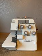 LOCKMACHINE BERNINA/BERNETTE 334DS IN ZEER NETTE STAAT, Ophalen of Verzenden, Gebruikt, Lockmachine, Bernina
