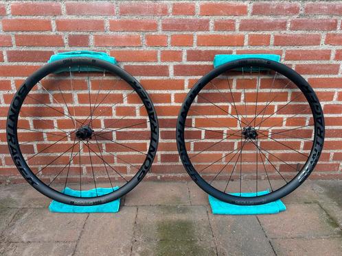 Bontrager Aeolus pro 3v gravel (race) wielen, Fietsen en Brommers, Fietsonderdelen, Zo goed als nieuw, Racefiets, Wiel, Ophalen