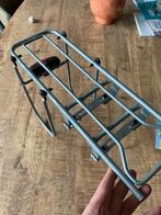 Verlengde bagagedrager met achterlicht, Fietsen en Brommers, Fietsaccessoires | Bagagedragers, Ophalen of Verzenden, Gebruikt