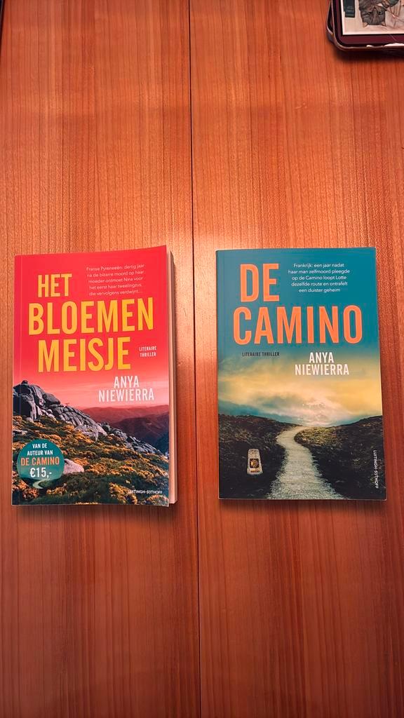 Anya Niewierra - De Camino en het Bloemen meisje, Boeken, Thrillers, Zo goed als nieuw, Verzenden