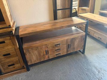 Massief Mango Dressoir 135cm - Industrieel Design beschikbaar voor biedingen