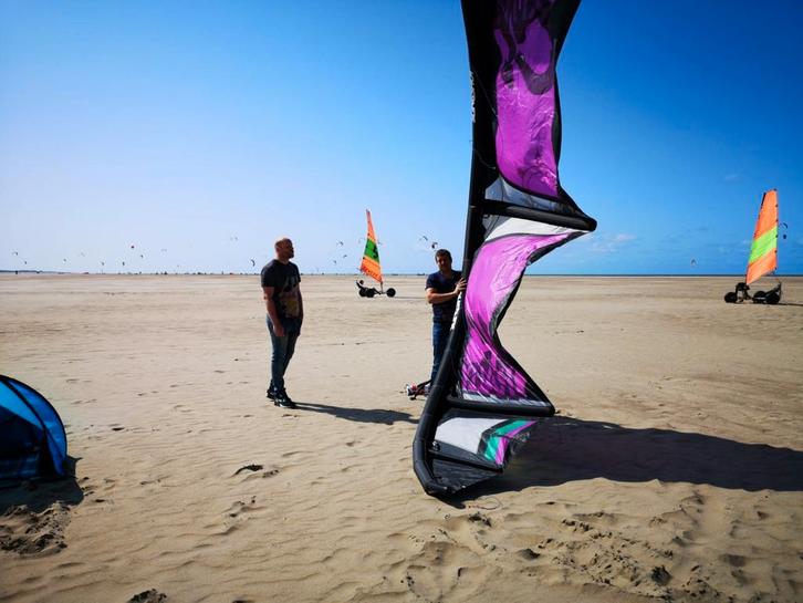 Slingshot rally 10m2 compleet met bar, Watersport en Boten, Kitesurfen, Zo goed als nieuw, Geen board, Ophalen