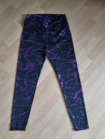 Kleding  sportkleding, nieuw joggingbroek maat L beschikbaar voor biedingen