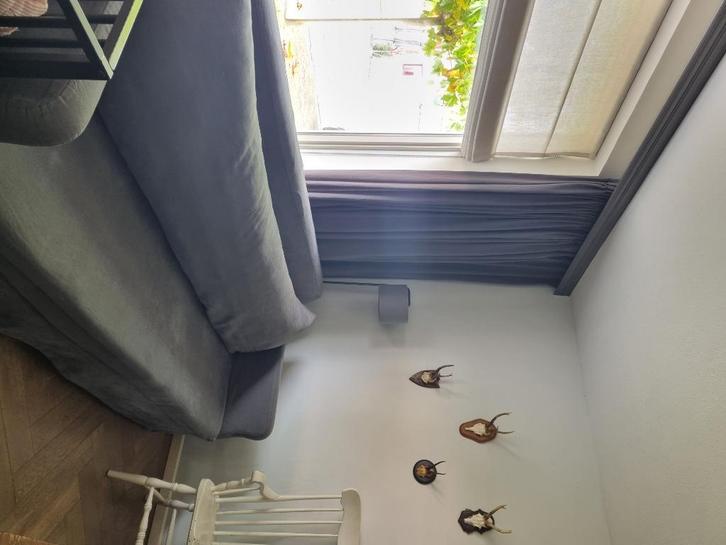 Grijze landelijke bank & loveseat te koop!, Huis en Inrichting, Banken | Bankstellen, Gebruikt, Rechte bank, Driepersoons, 200 tot 250 cm