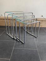 Set van 4 Thonet B9 bijzettafels, 45 tot 60 cm, Minder dan 55 cm, Thonet, Design
