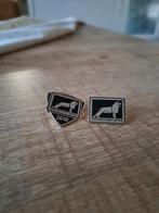 2 pins Man Trucker's world., Ophalen of Verzenden