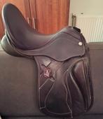 Zaldi Mot dressuurzadel, 17,5 inch, bruin, 32 + 33 kopijze, Dieren en Toebehoren, Paarden en Pony's | Zadels, Ophalen, Zo goed als nieuw