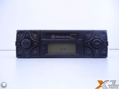 E-KLASSE W210 RADIO CASSETTE CLASSIC A2108200986, Auto-onderdelen, Dashboard en Schakelaars, Mercedes-Benz, Gebruikt, Ophalen of Verzenden