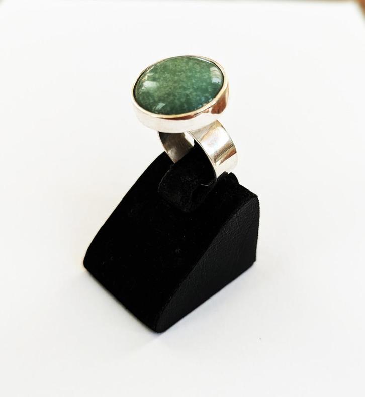 Handgemaakte zilveren ring, Sieraden, Tassen en Uiterlijk, Ringen, Nieuw, Dame, 18 tot 19, Zilver, Zilver, Met edelsteen, Verzenden