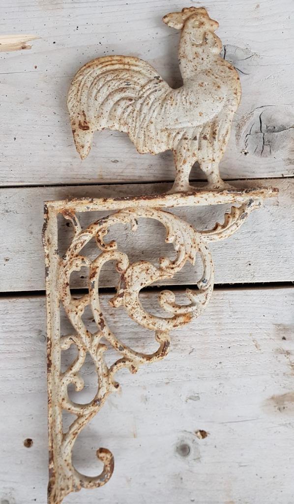 Gietijzeren muursteun met Haan brocante haak bloembak, Tuin en Terras, Tuinwanddecoratie, Zo goed als nieuw, Verzenden