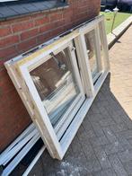 Hardhout dubbel glas kozijn met ramen en ventilatieroosters, Doe-het-zelf en Verbouw, Kozijnen en Schuifpuien, 75 tot 150 cm, Raamkozijn