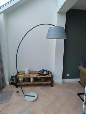 Vloerlamp 190 cm beschikbaar voor biedingen