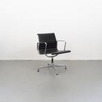 16x Vitra Eames EA 108 Stoel Zwart Leer - Chroom, Zwart, Ophalen of Verzenden, Zo goed als nieuw, Metaal