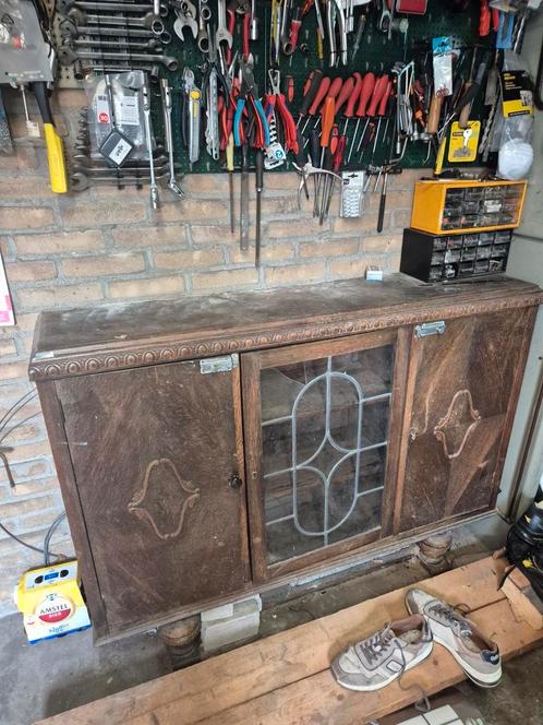 Oude Dressoir., Huis en Inrichting, Kasten | Dressoirs, Gebruikt, 100 tot 150 cm, 25 tot 50 cm, Met deur(en), Met plank(en), Kersenhout