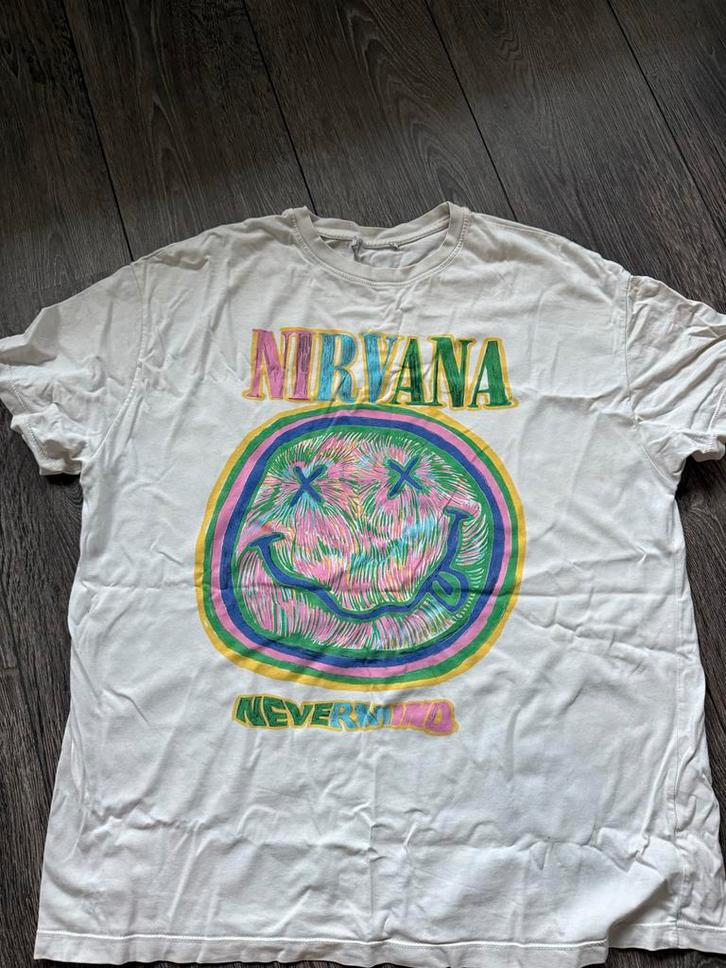 Carnaval Shirt 80s Nirvana mt M, Kleding | Dames, T-shirts, Gedragen, Maat 38/40 (M), Overige kleuren, Korte mouw, Ophalen of Verzenden