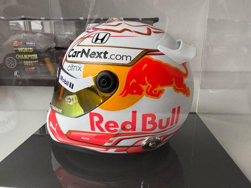 Max Verstappen helm 1:2 wereldkampioenschap 2021, Verzamelen, Automerken, Motoren en Formule 1, Zo goed als nieuw, Formule 1, Ophalen of Verzenden