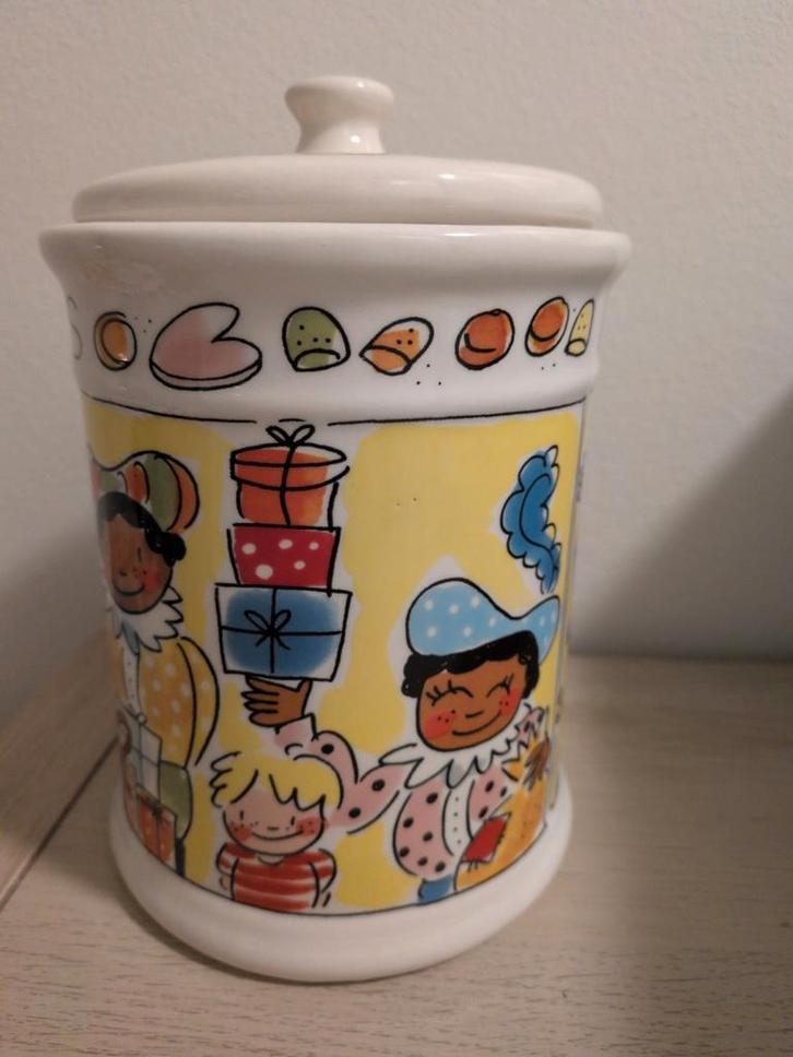 Sinterklaas voorraadpot Blond Amsterdam, Huis en Inrichting, Woonaccessoires | Schalen en Manden, Zo goed als nieuw, Rond, Steen of Aardewerk