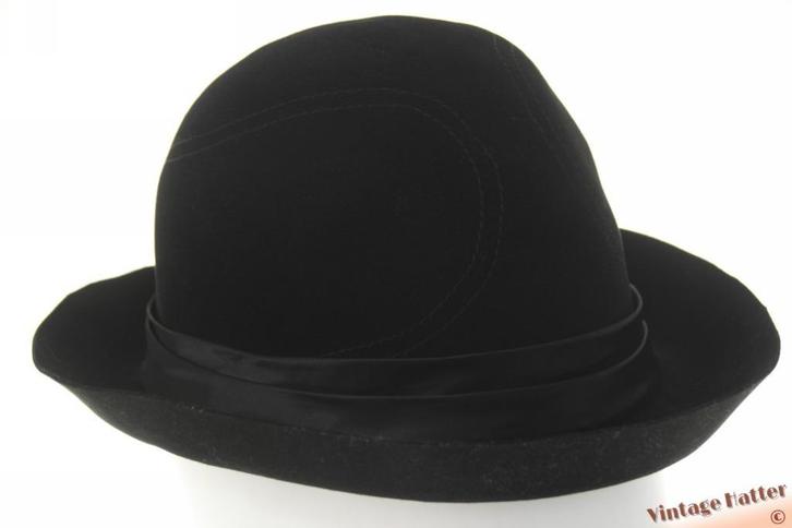 Vintage Dameshoed Touriste zwart flexibel fluweel 55 = S -XS, Kleding | Dames, Hoeden en Petten, Zo goed als nieuw, Hoed, 55 cm (S, 6⅞ inch) of minder