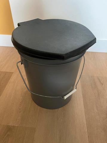 Wc emmer, toilet emmer, camping wc, camping toilet, emmer wc beschikbaar voor biedingen