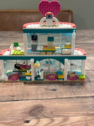 Lego Friends Heartlake Ziekenhuis - Compleet! beschikbaar voor biedingen