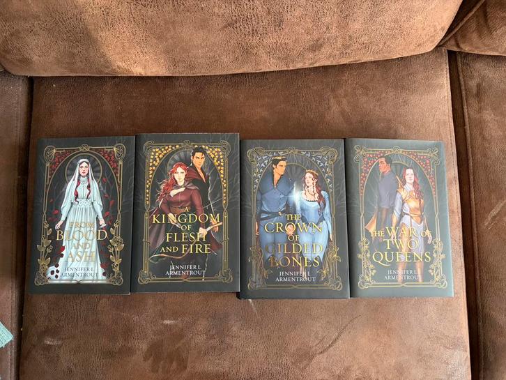 From Blood and Ash - Illumicrate, Boeken, Fantasy, Zo goed als nieuw, Ophalen of Verzenden